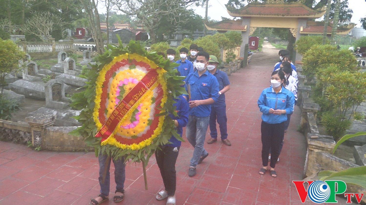 Đoàn thanh niên xã Liêm Chung, phường Lương Khánh Thiện, phường Quang Trung- thành phố Phủ Lý tổ chức hoạt động “Ngày chủ nhật xanh”