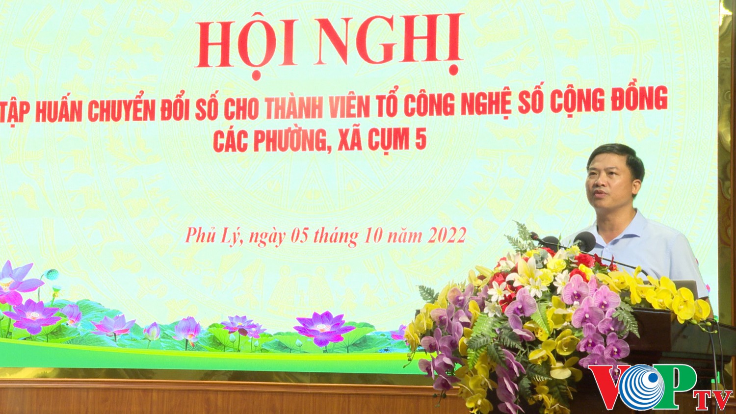 Thành phố Phủ Lý tổ chức hội nghị tập huấn chuyển đổi số cho các thành viên tổ công nghệ số cộng đồng.