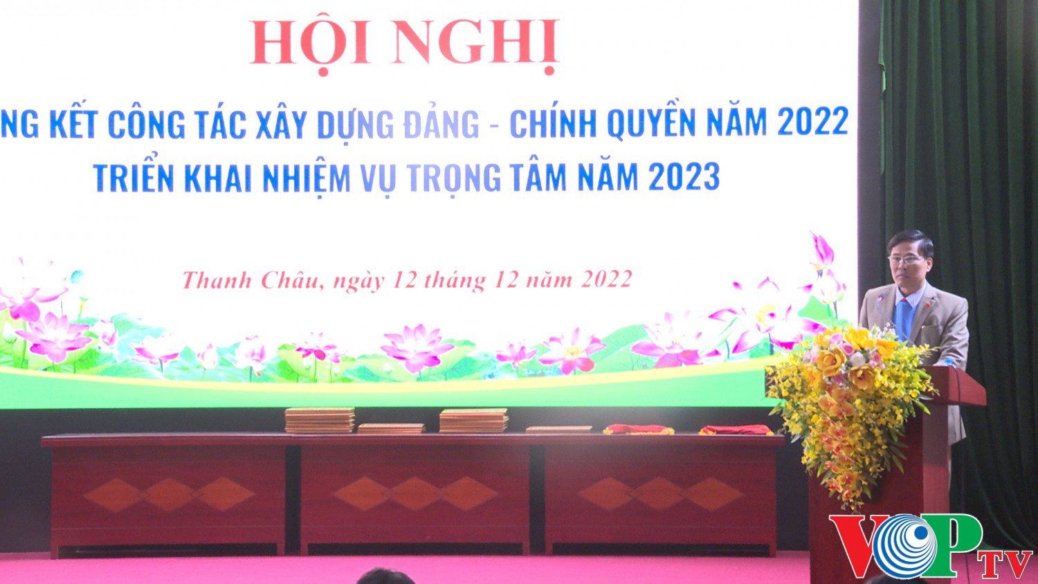 quang 00 01 53 06 Still087