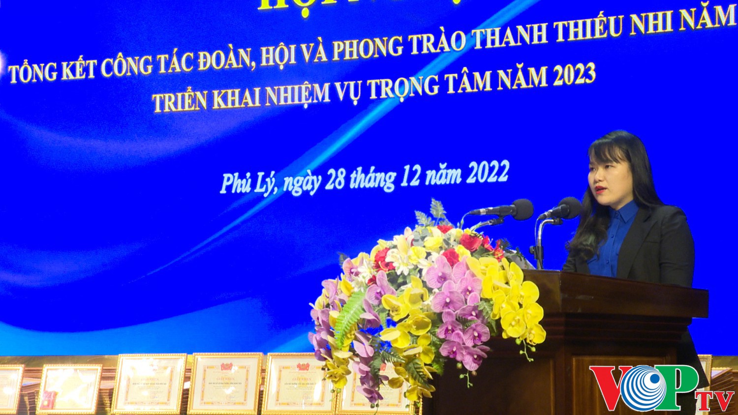 quang 00 05 04 21 Still274