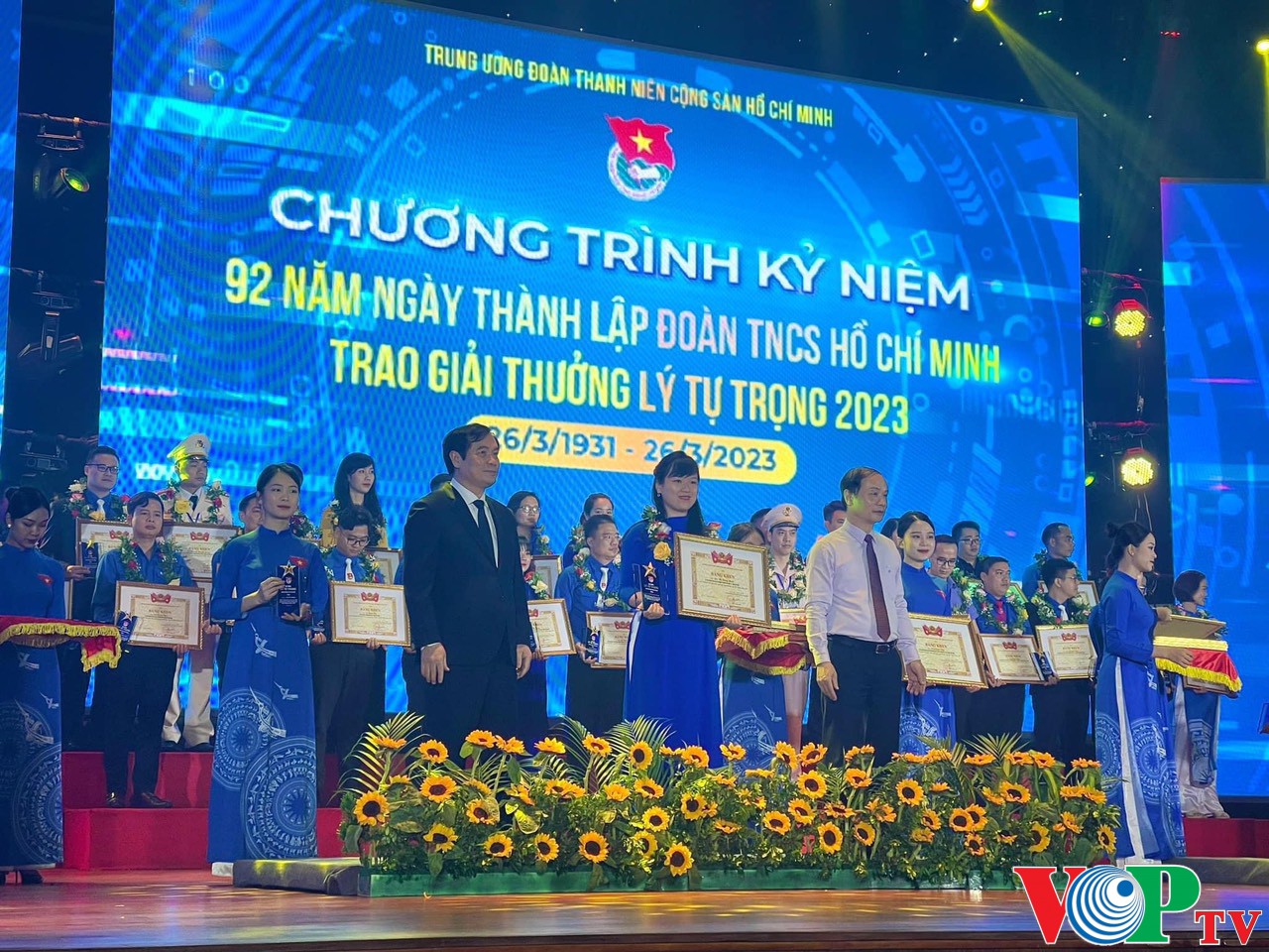 PHỎNG VẤN ĐỒNG CHÍ BÙI THỊ HỒNG MINH- ỦY VIÊN BTV TỈNH ĐOÀN- BÍ THƯ THÀNH ĐOÀN PHỦ LÝ NHÂN KỶ NIỆM 92 NĂM NGÀY THÀNH LẬP ĐOÀN THANH NIÊN CỘNG SẢN HỒ CHÍ MINH