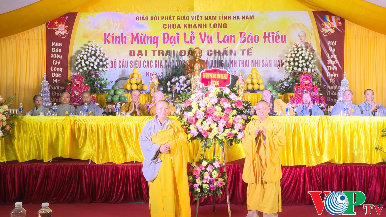 quang 00 00 38 21 Still037