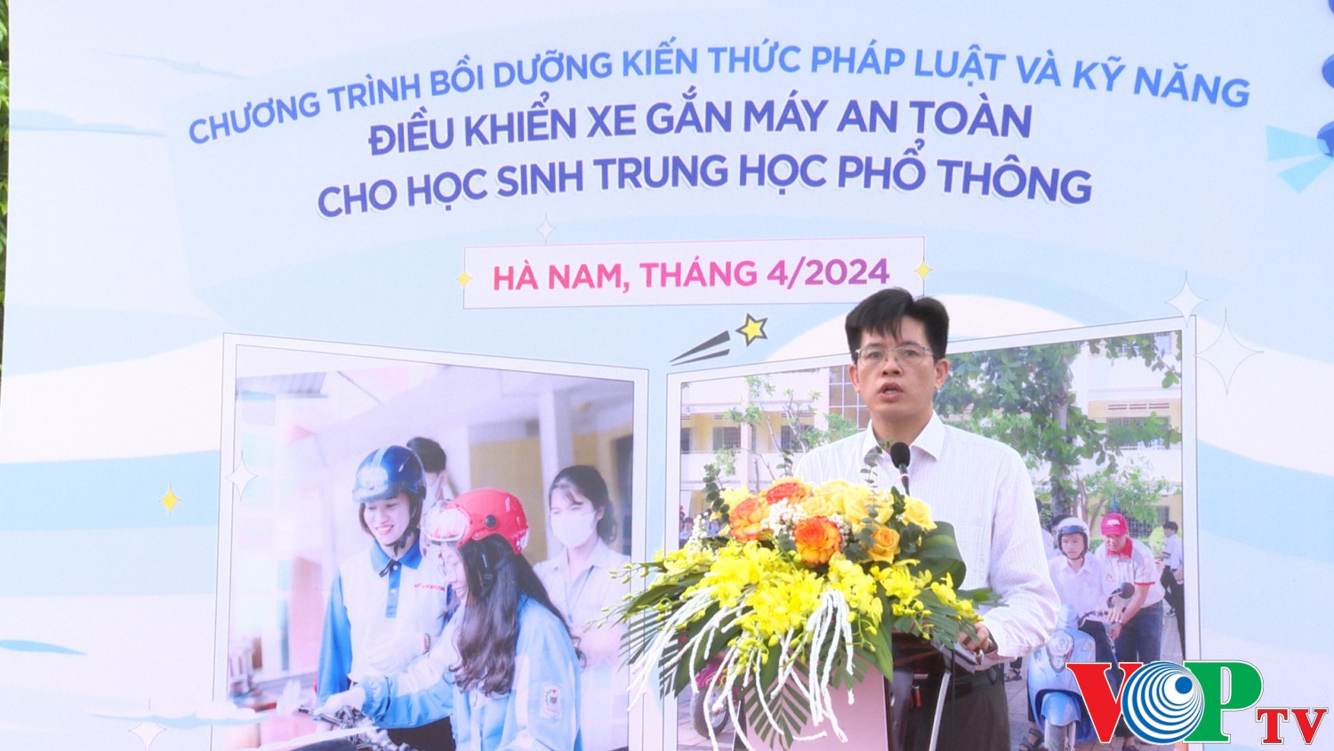 Ban ATGT Tỉnh Hà Nam phối hợp với Hiệp hội các nhà sản xuất xe máy Việt Nam (VAMM) tổ chức chương trình bồi dưỡng kiến thức pháp luật và kỹ năng điều khiển xe máy an toàn cho học sinh THPT tỉnh Hà Nam.