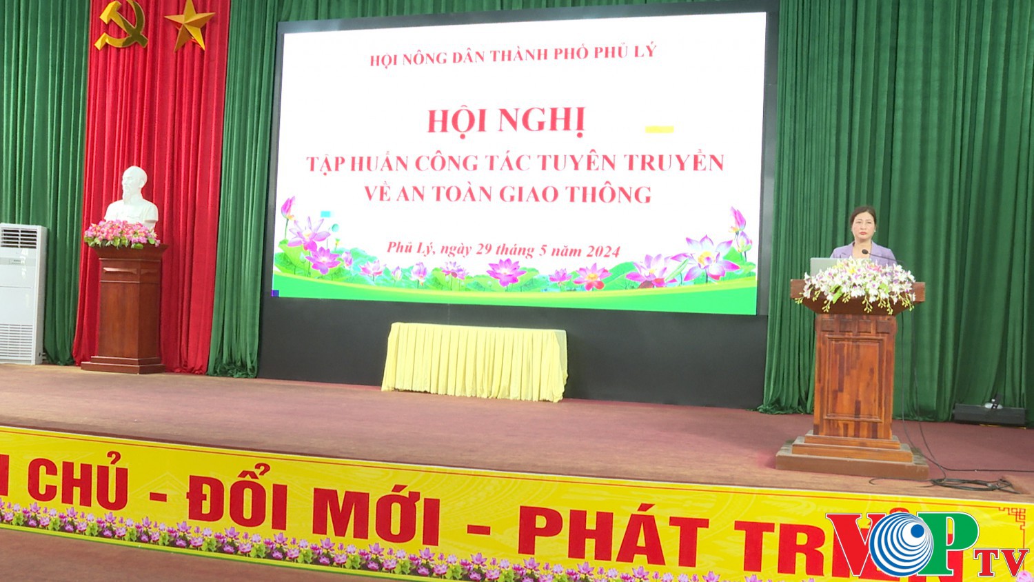 Hội Nông dân thành phố tổ chức hội nghị tập huấn tuyên truyền về ATGT năm 2024 cho cán bộ Hội nông dân phường, xã trên địa bàn thành phố.