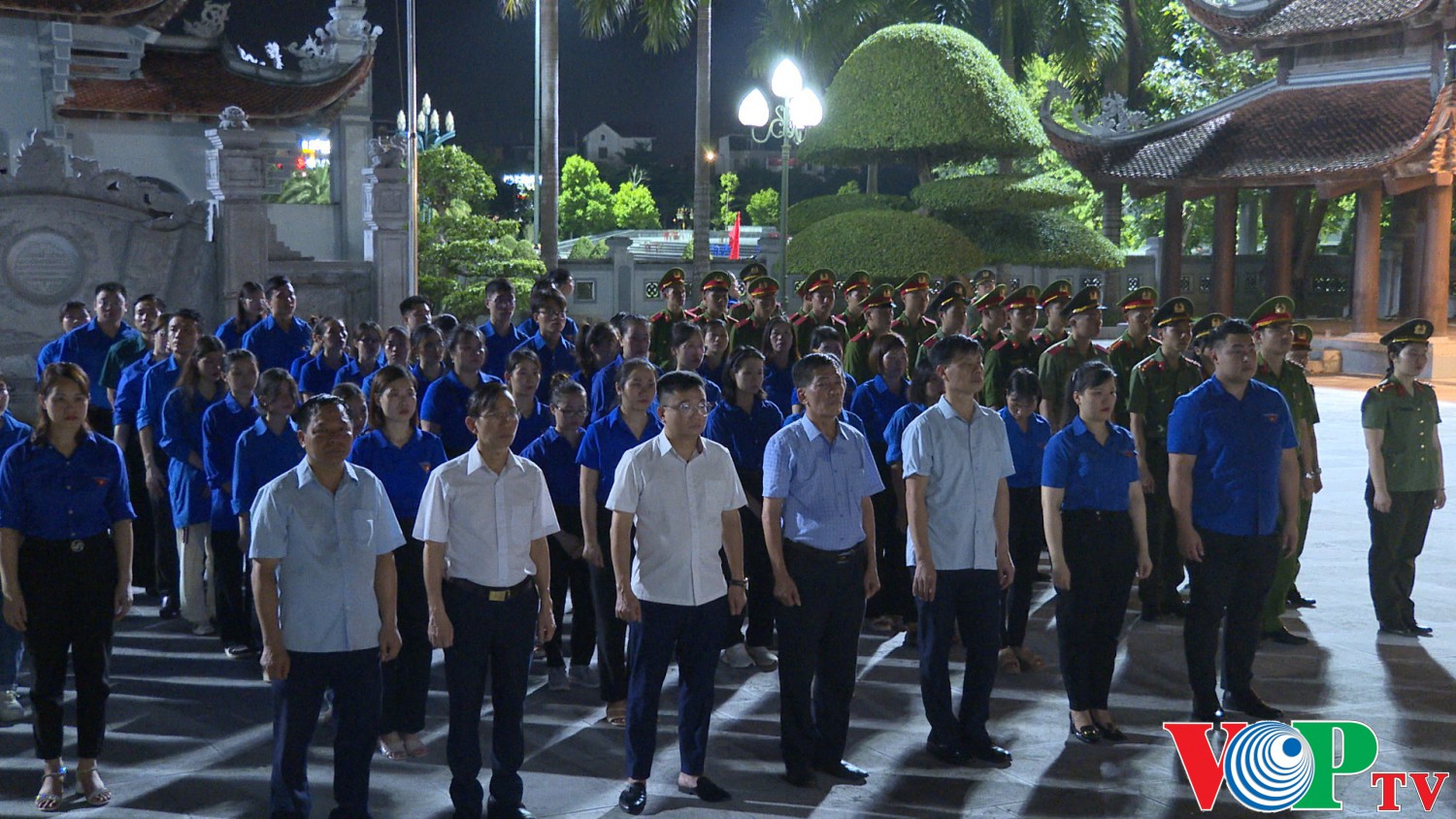 Đoàn thanh niên cộng sản Hồ Chí Minh phường: Lam Hạ, Trần Hưng Đạo, Quang Trung, Đoàn Công an Thành phố Phủ Lý tổ chức "Lễ Dâng hương Thắp nến tri ân các Anh hùng Liệt sỹ"