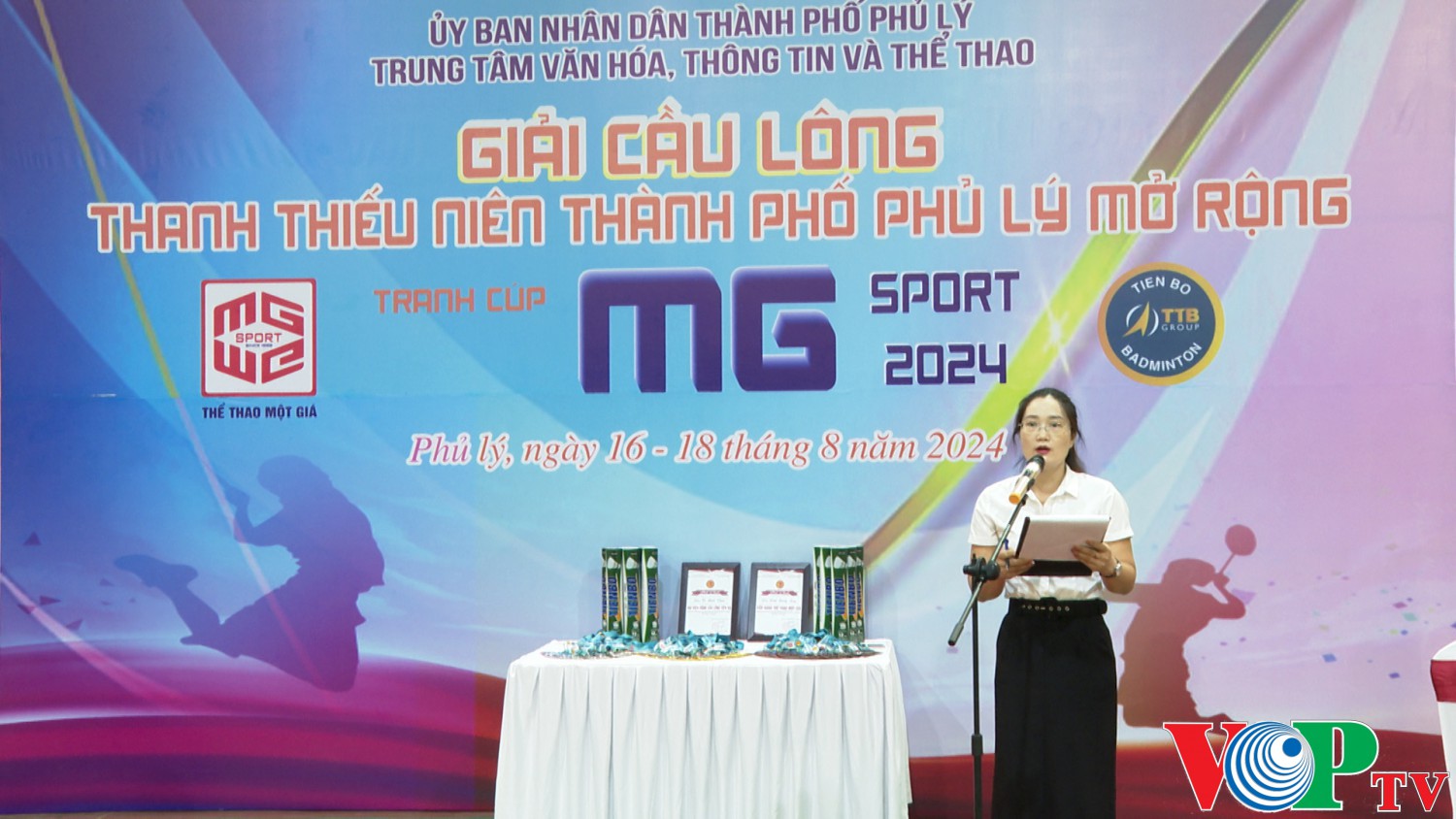 Thành phố Phủ Lý tổ chức Giải cầu lông mở rộng tranh Cup MG Sport năm 2024