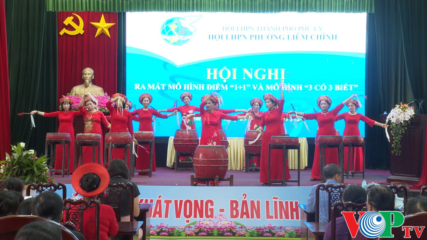 Hội LHPN phường Liêm Chính tổ chức ra mắt mô hình điểm “1+1” và mô hình “3 có, 3 biết”.