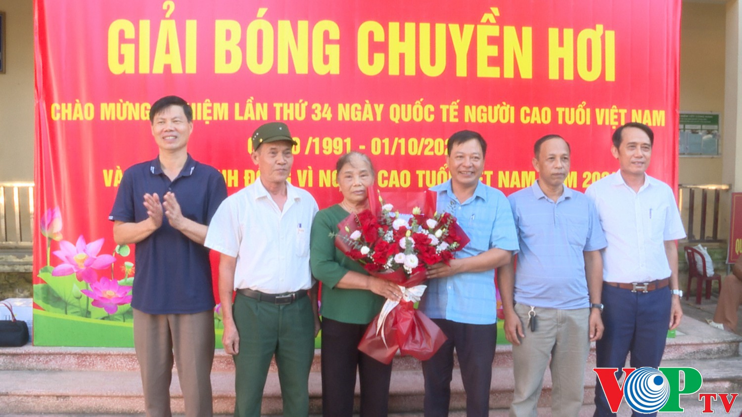 Hội người cao tuổi phường Quang Trung, thành phố Phủ Lý tổ chức giải bóng chuyền hơi năm 2024