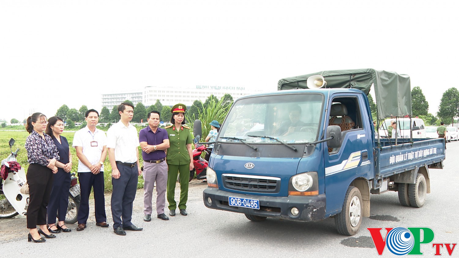 Ban cưỡng chế Thành phố tổ chức cưỡng chế thu hồi đất, cưỡng chế kiểm đếm bắt buộc đối với các hộ không chấp hành quyết định của cấp có thẩm quyền để thực hiện dự án