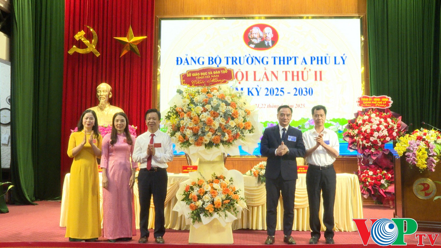 tin 00 00 36 37 Still371
