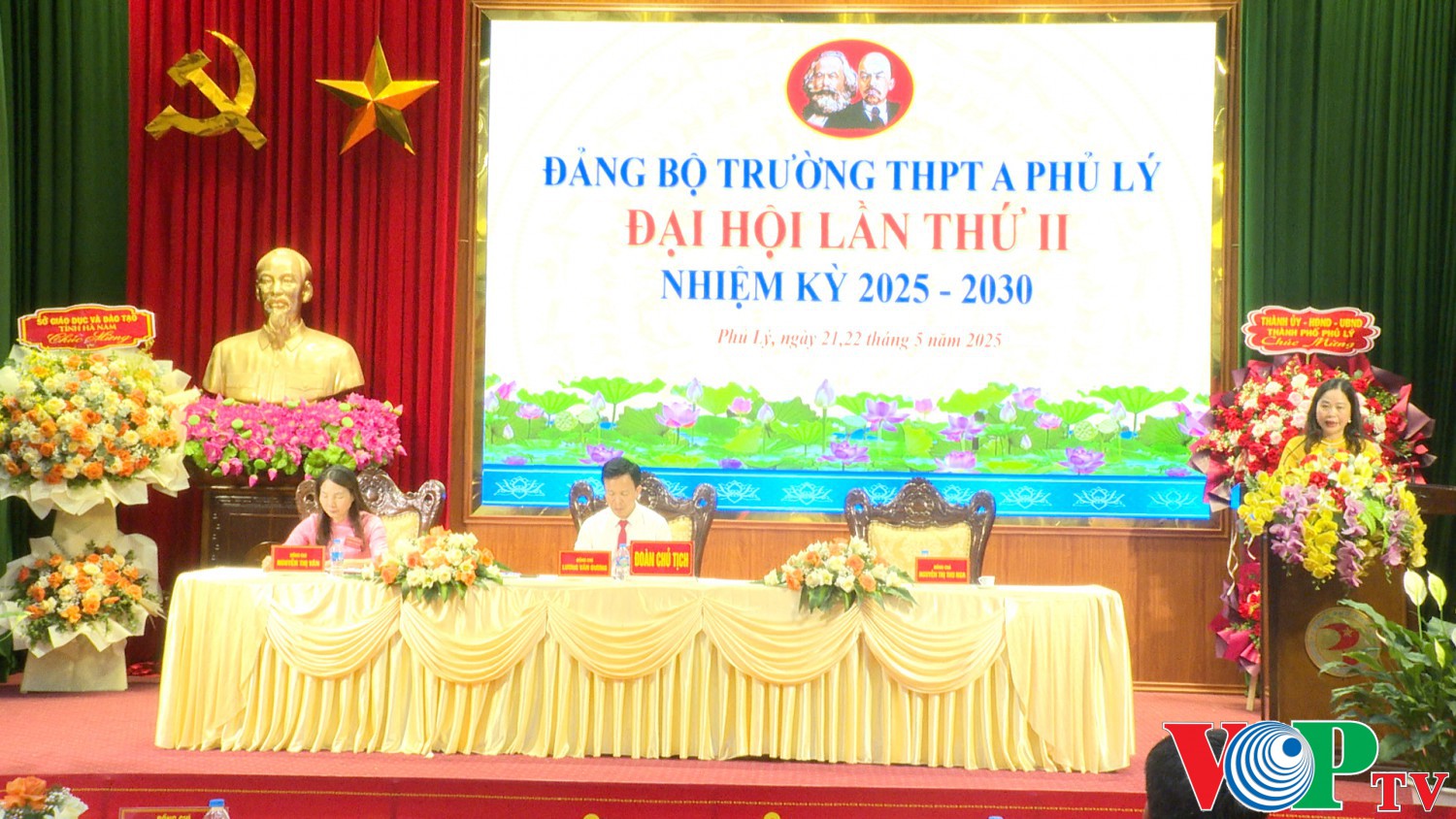 tin 00 06 28 23 Still370