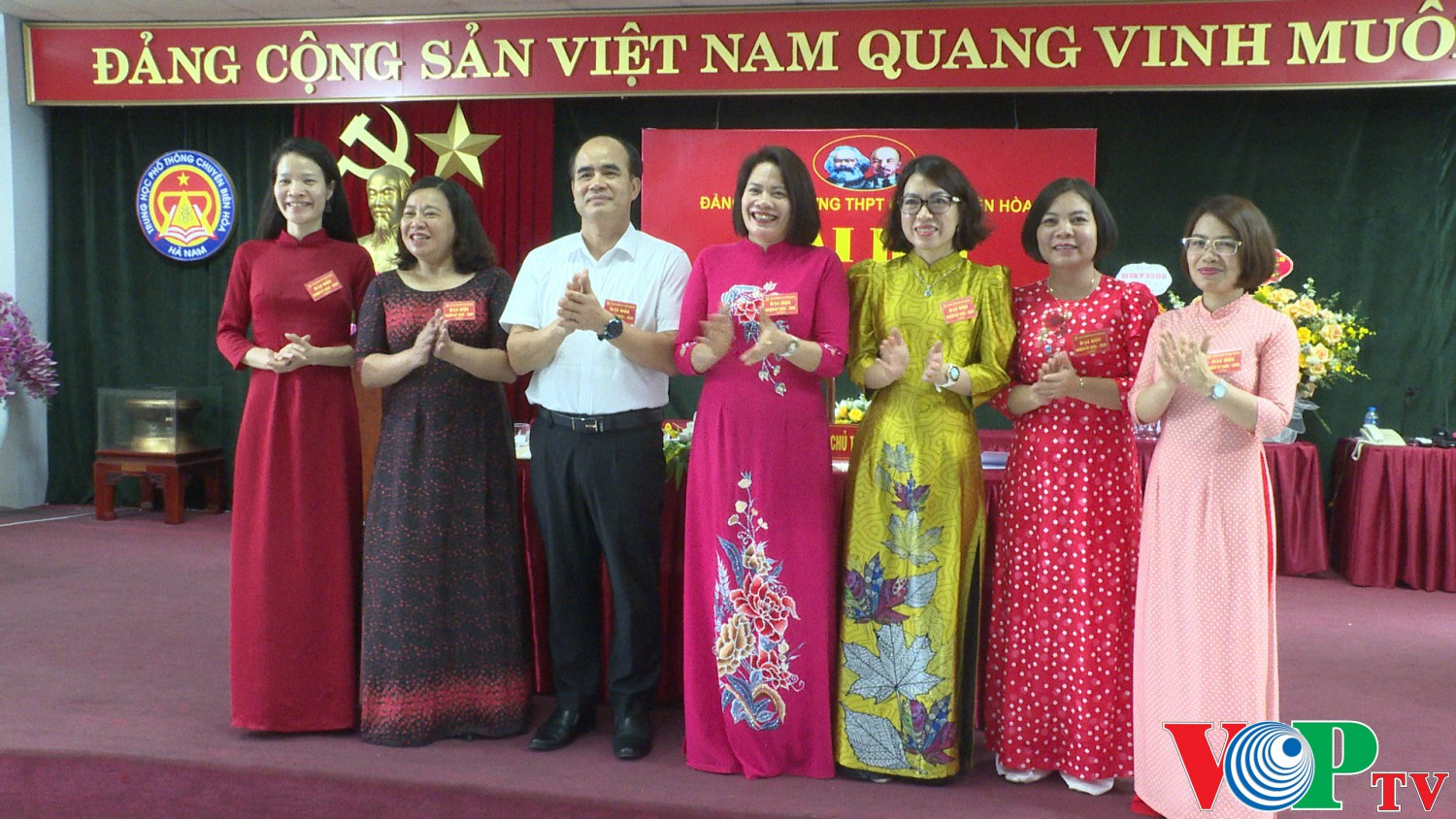 tin 00 11 34 05 Still425