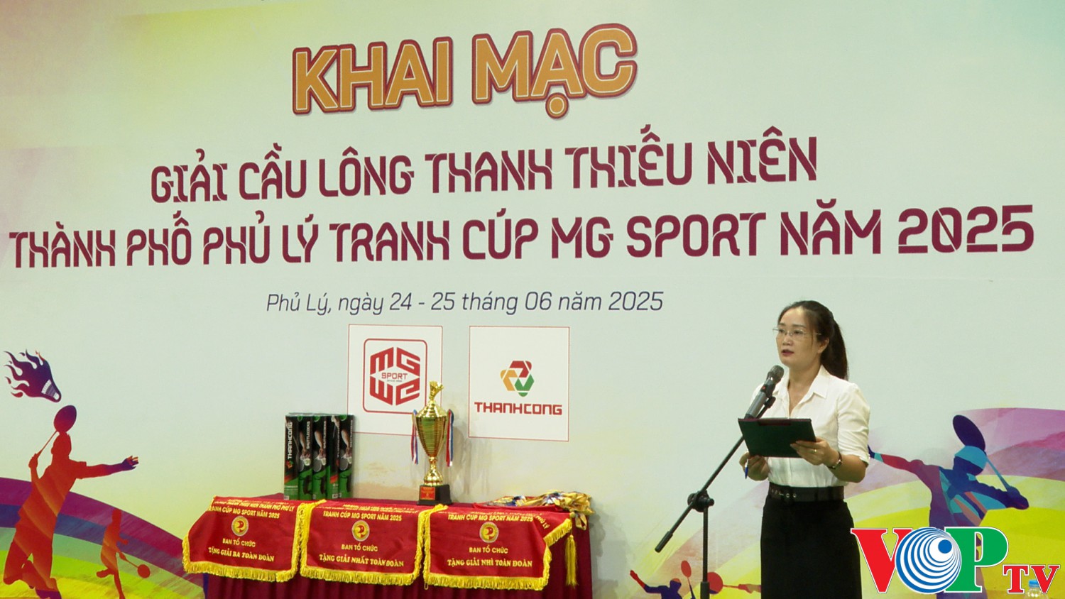 Thành phố Phủ Lý tổ chức giải Cầu lông thanh thiếu niên thành phố tranh cúp MG Sport năm 2025
