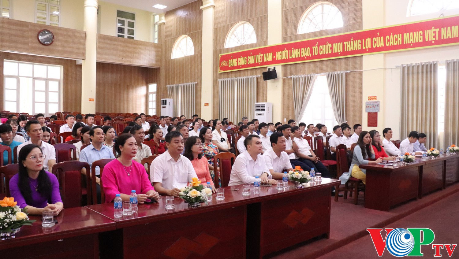 Lễ công bố các nghị quyết, quyết định của Trung ương và tỉnh về sáp nhập đơn vị hành chính, thành lập tổ chức đảng, chỉ định cấp uỷ, Hội đồng nhân dân, Ủy ban nhân dân, Ủy ban Mặt trận Tổ quốc tỉnh Ninh Bình và phường Châu Sơn
