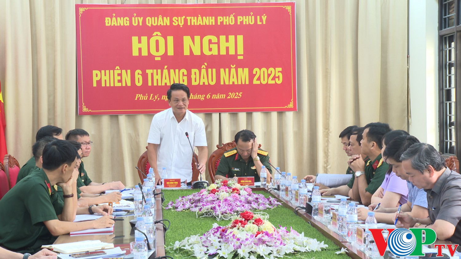 tin 00 11 55 30 Still460