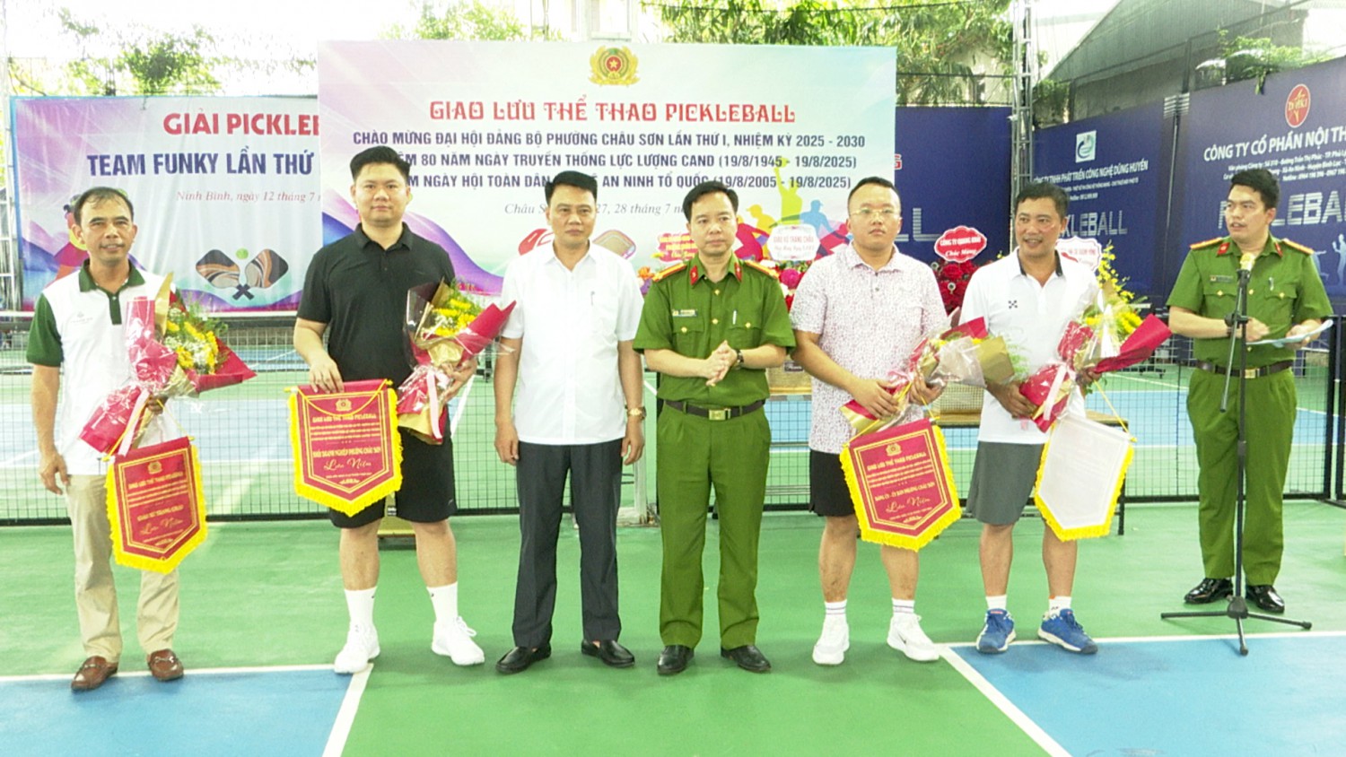 Giao lưu thể thao pickleball chào mừng Đại hội Đảng bộ phường Châu Sơn lần thứ  I, nhiệm kỳ 2025- 2030